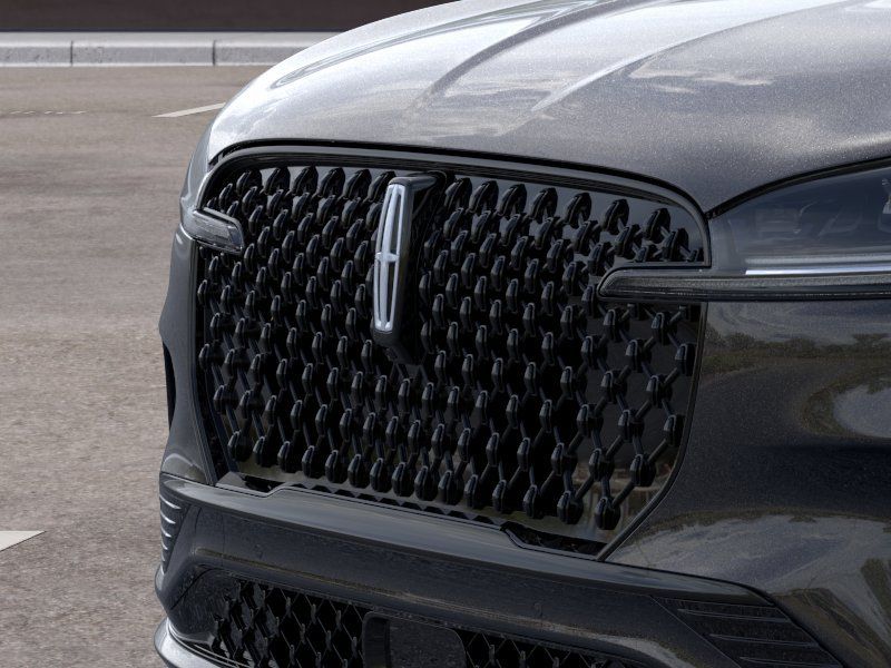 Thumbnail: 2026 Lincoln Aviator - 17