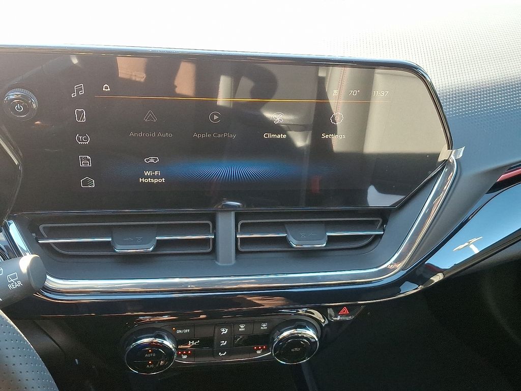 Thumbnail: 2026 Chevrolet Trax - 8