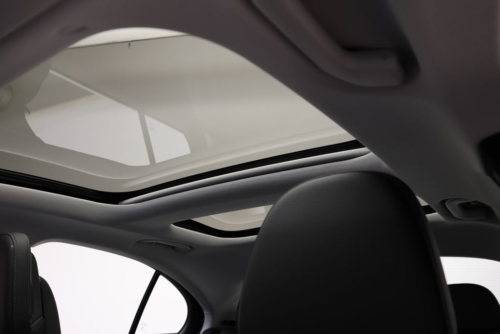 Thumbnail: 2026 Mercedes-Benz E-Class - 15