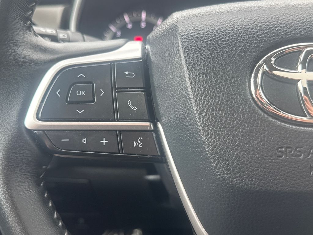 2022 Toyota Highlander XLE photo 19
