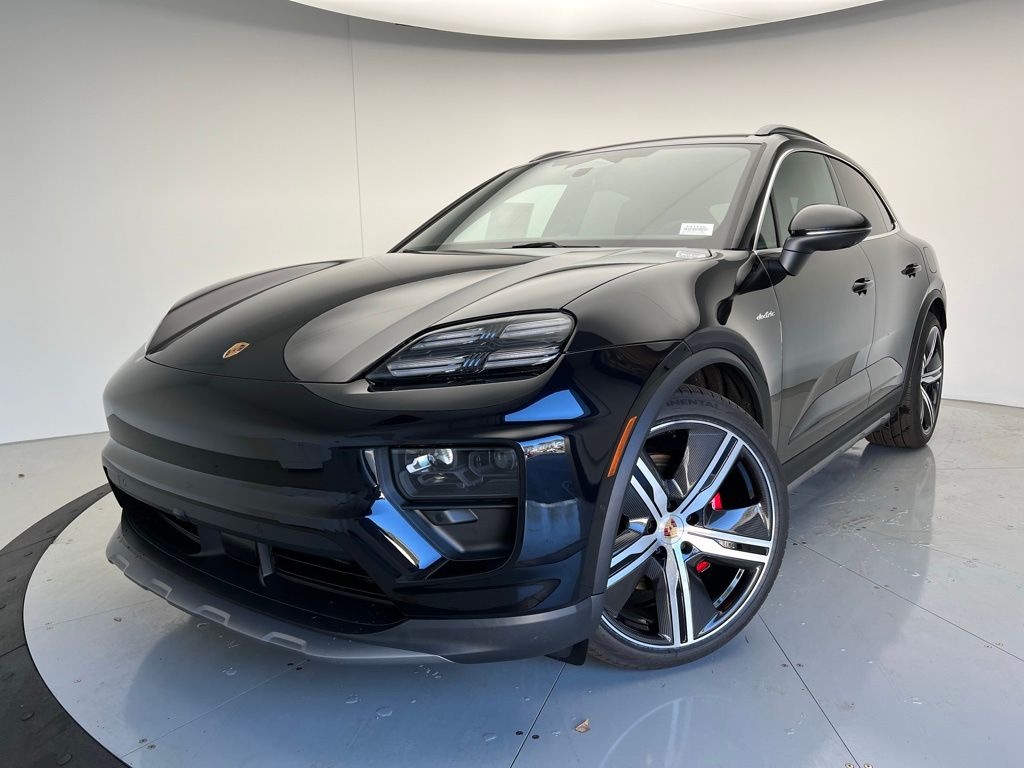 2025 Porsche Macan T -
                Wilmington, NC