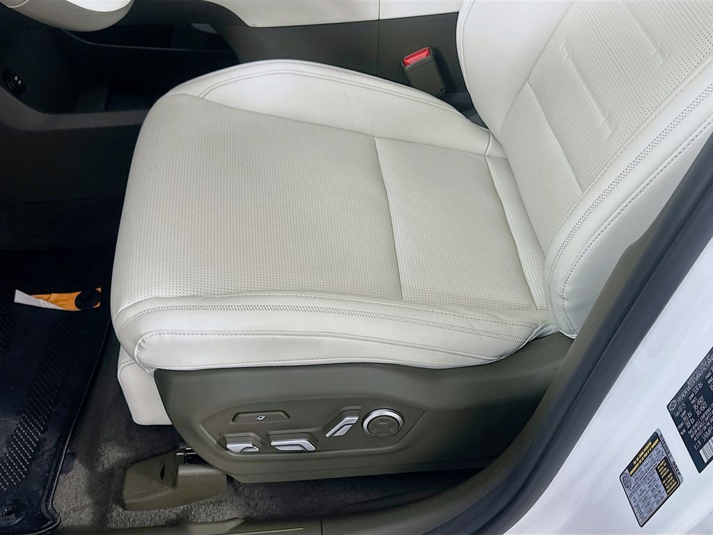 Thumbnail: 2025 Hyundai Santa Fe - 20