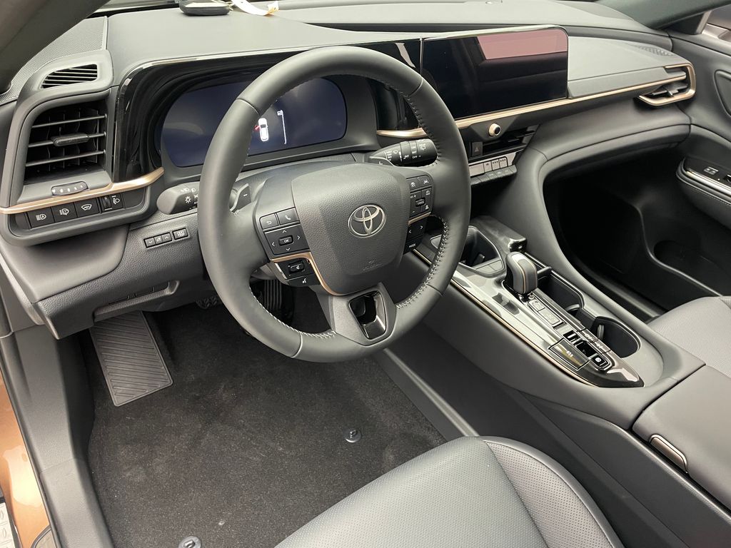 Thumbnail: 2026 Toyota Crown Signia - 11