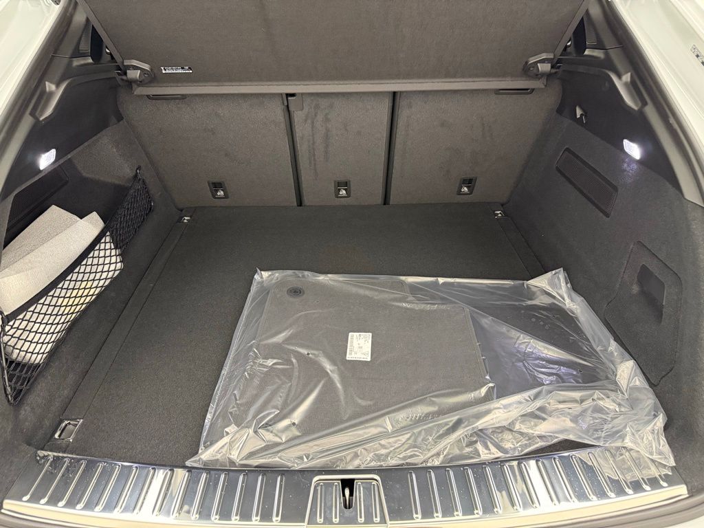 Thumbnail: 2026 Porsche  - 30