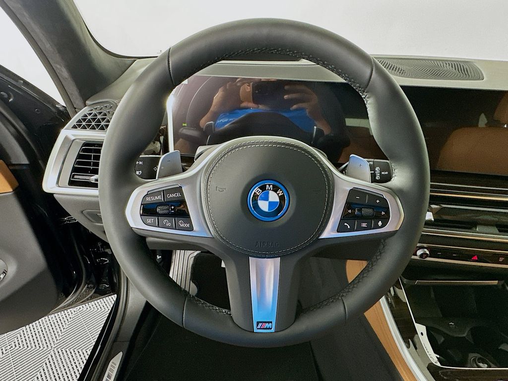 Thumbnail: 2026 BMW X5 - 10