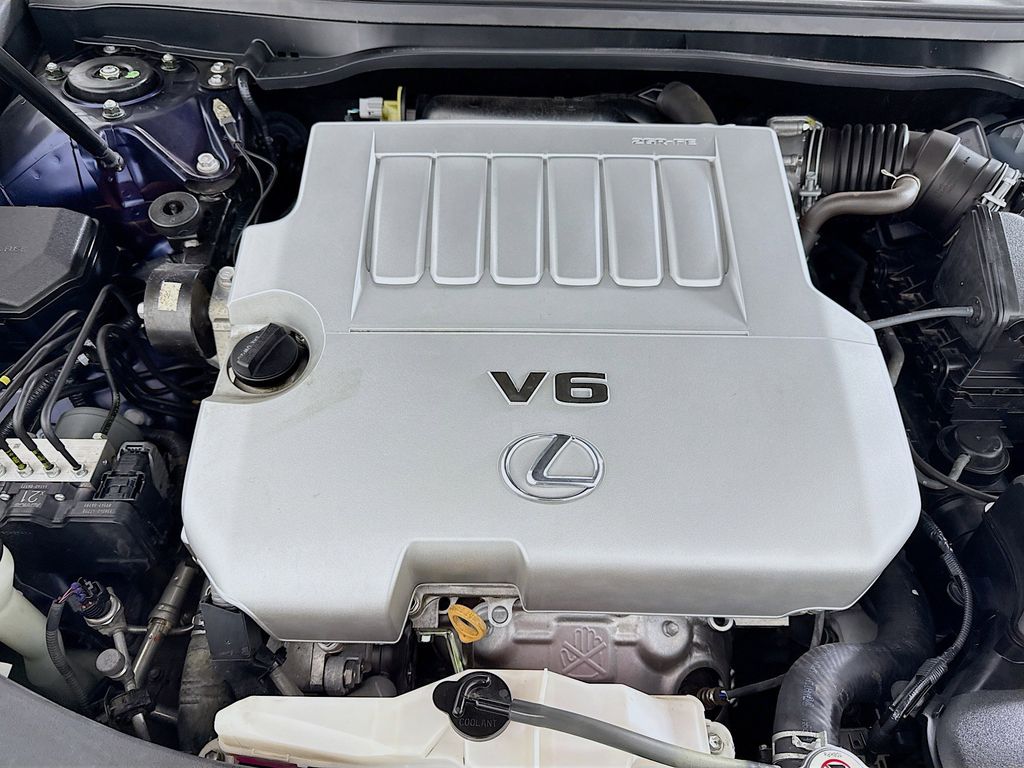 Thumbnail: 2017 Lexus ES - 30