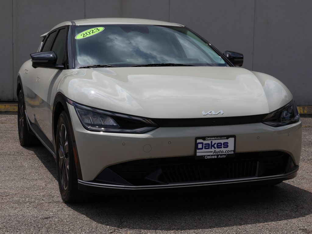  2023 Kia EV6 Wind RWD   