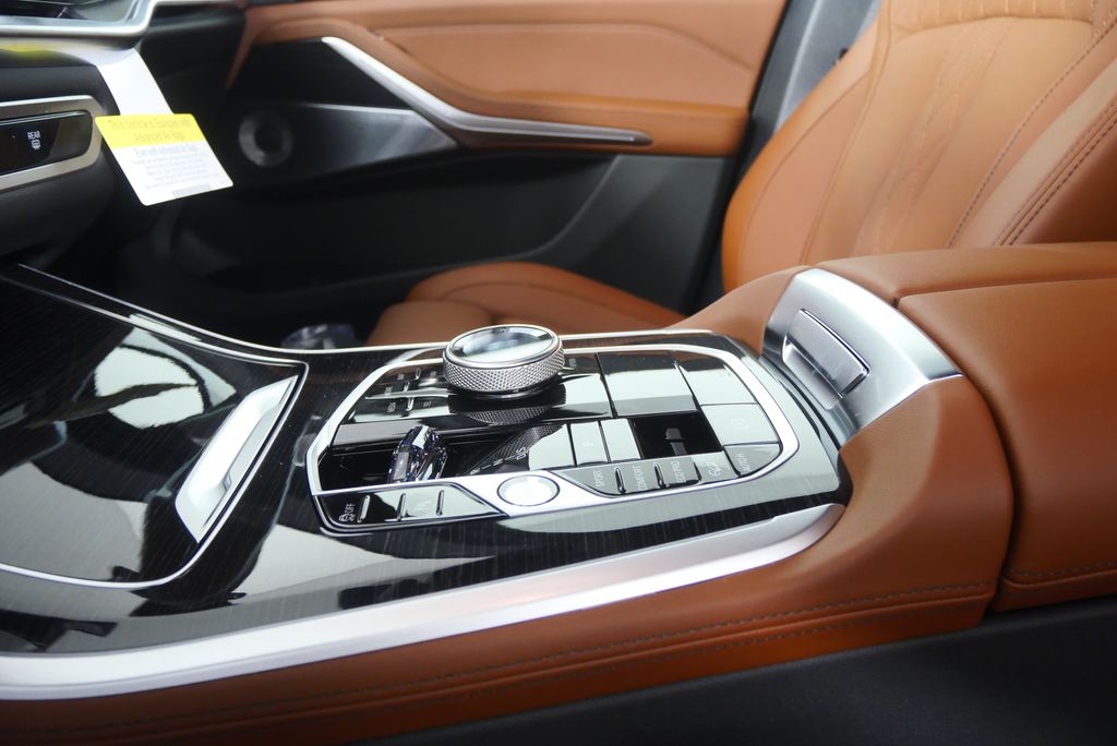 Thumbnail: 2026 BMW X5 - 21