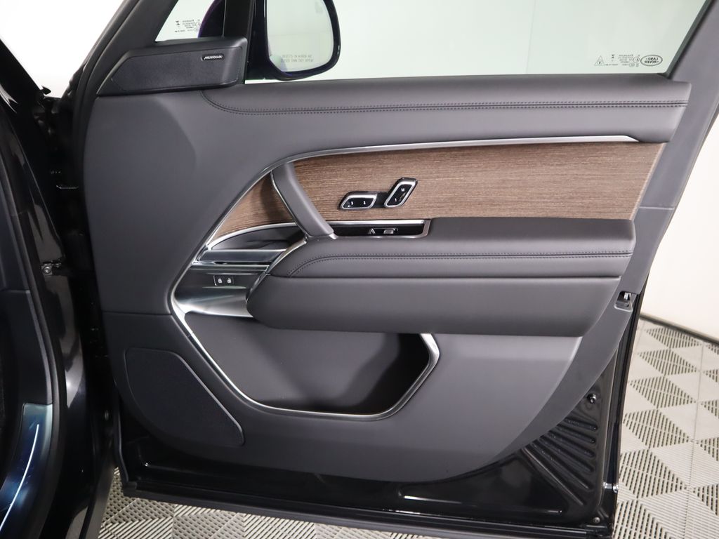 Thumbnail: 2025 Land Rover Range Rover - 27