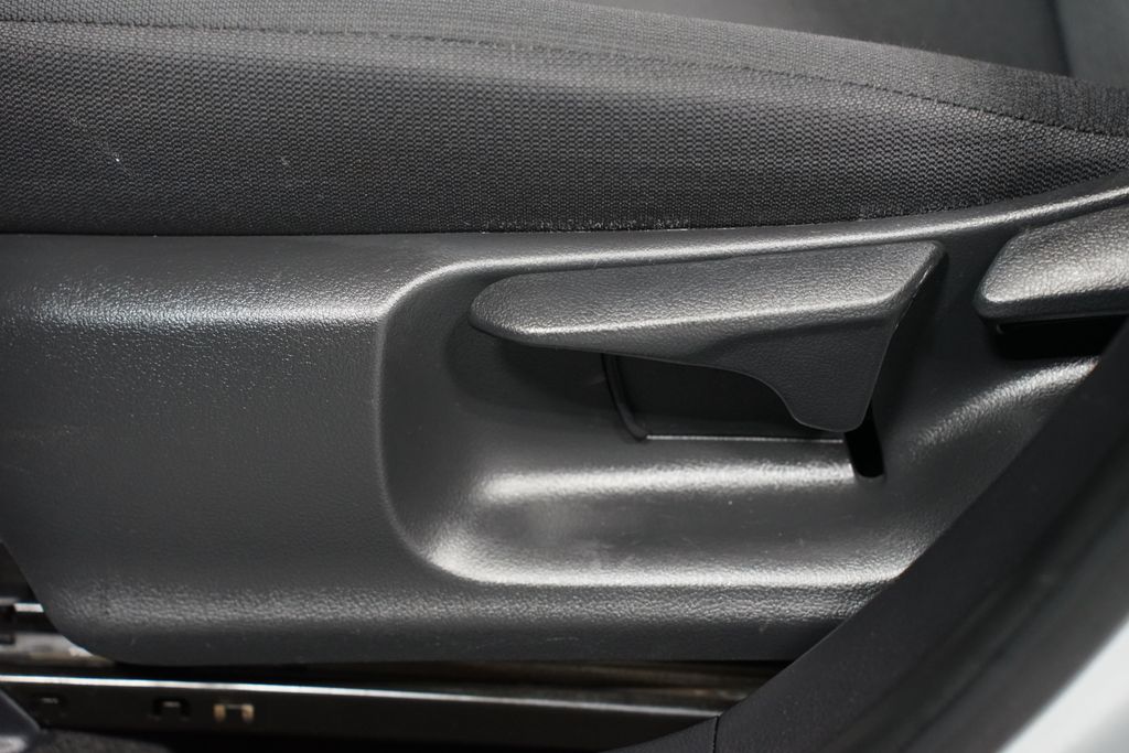 Thumbnail: 2024 Toyota Corolla - 30