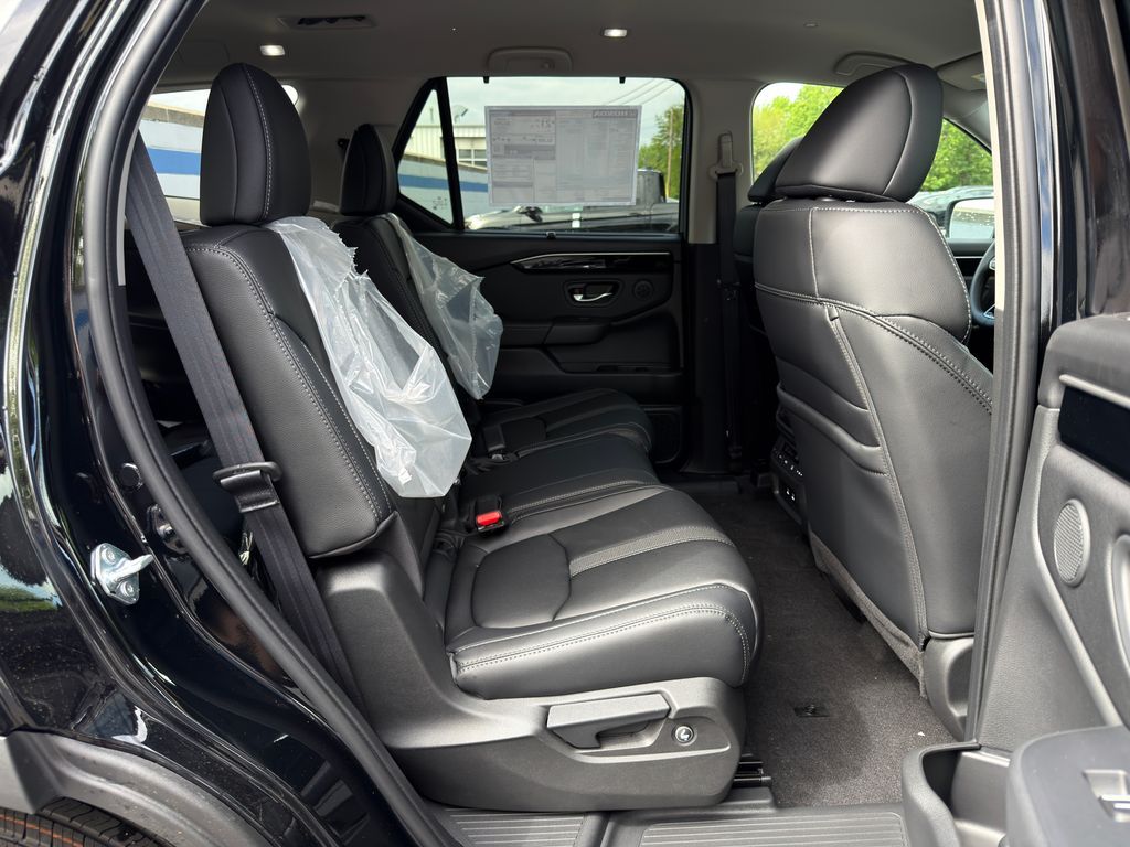 Thumbnail: 2026 Honda Pilot - 23