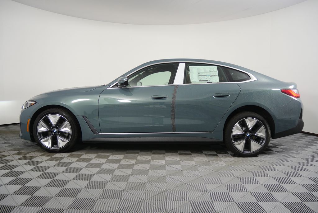 Thumbnail: 2025 BMW i4 - 6