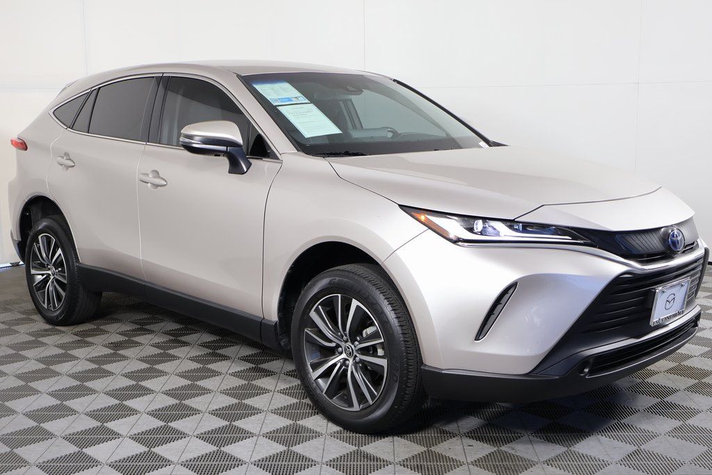 Thumbnail: 2023 Toyota Venza - 3