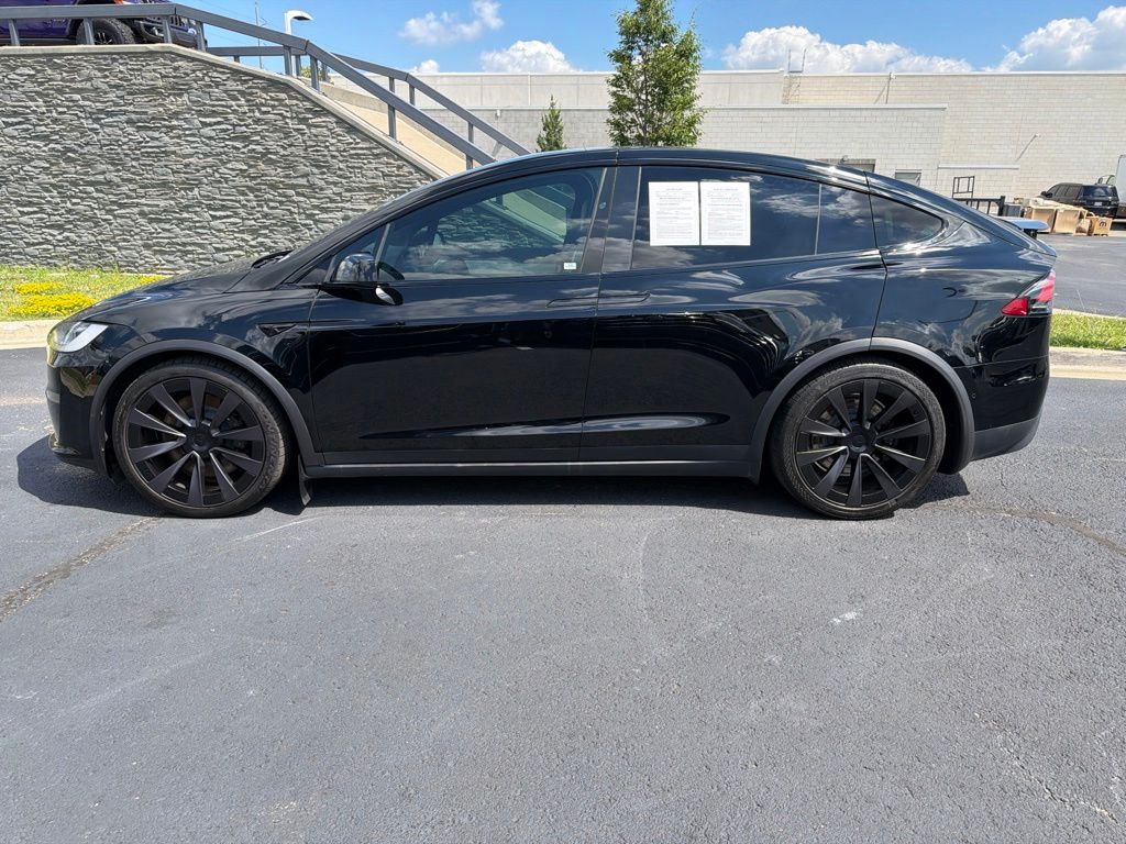Used 2022 Black Tesla Plaid image 4