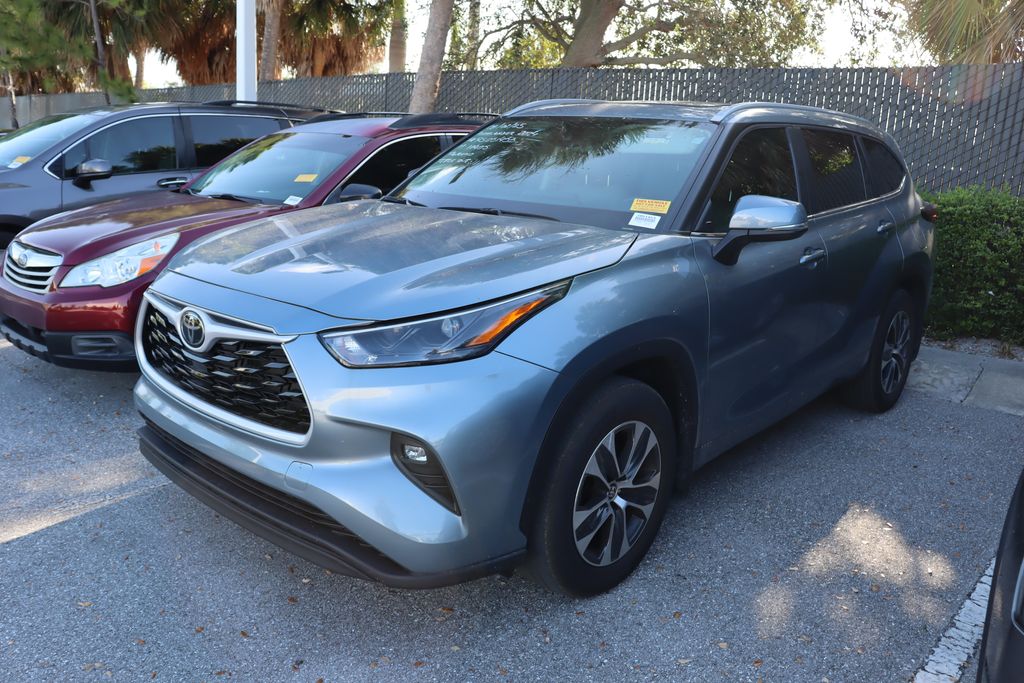 Thumbnail: 2024 Toyota Highlander - 1