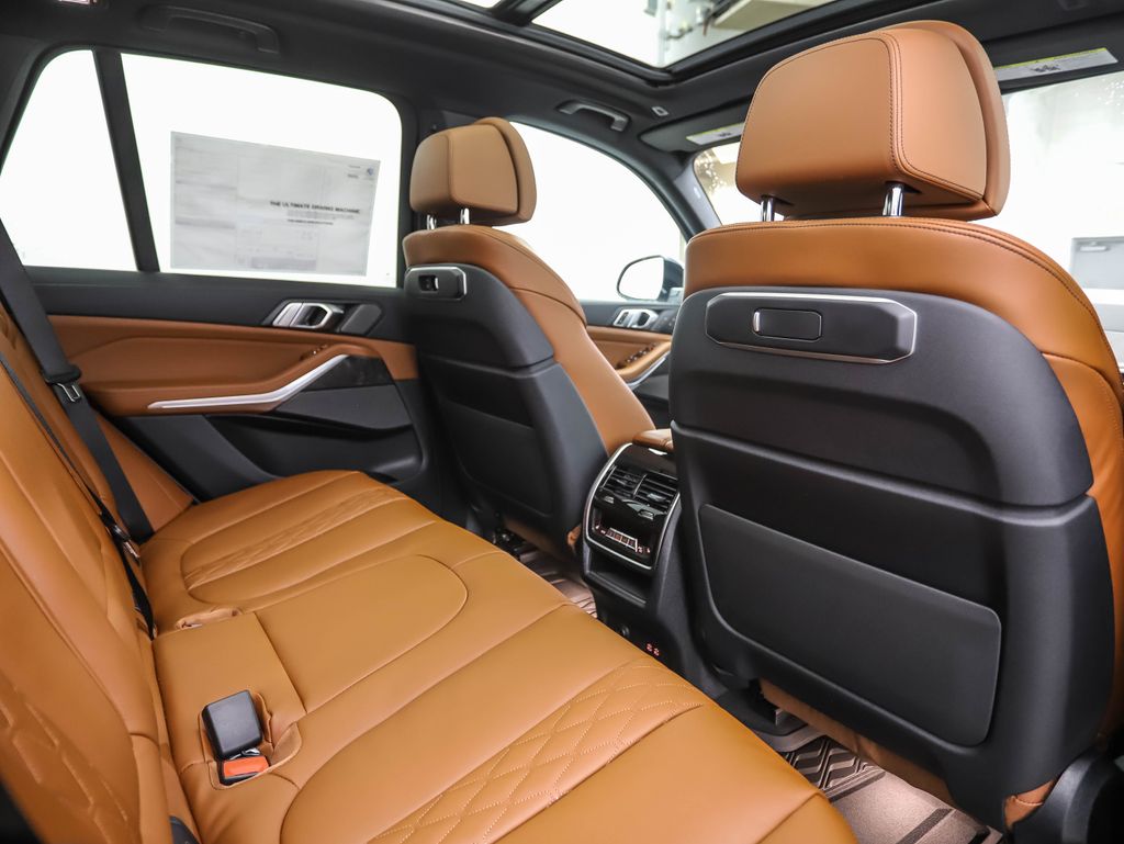Thumbnail: 2026 BMW X5 - 25