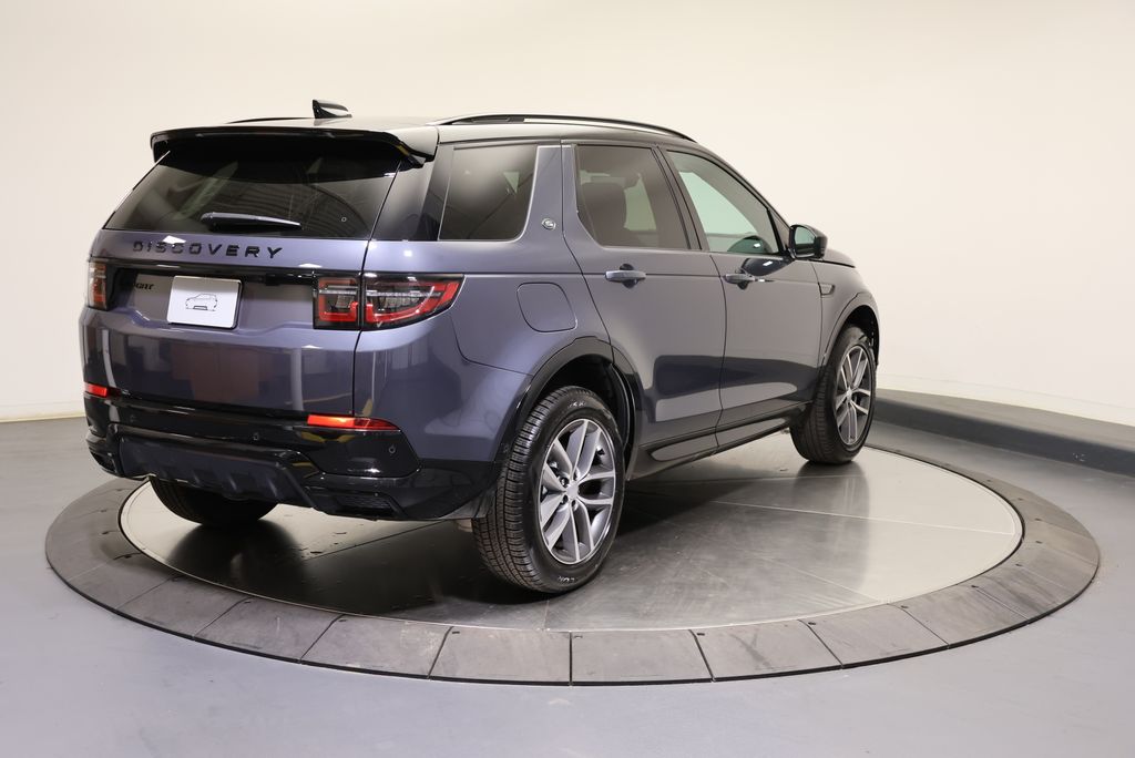 Thumbnail: 2026 Land Rover Discovery Sport - 5