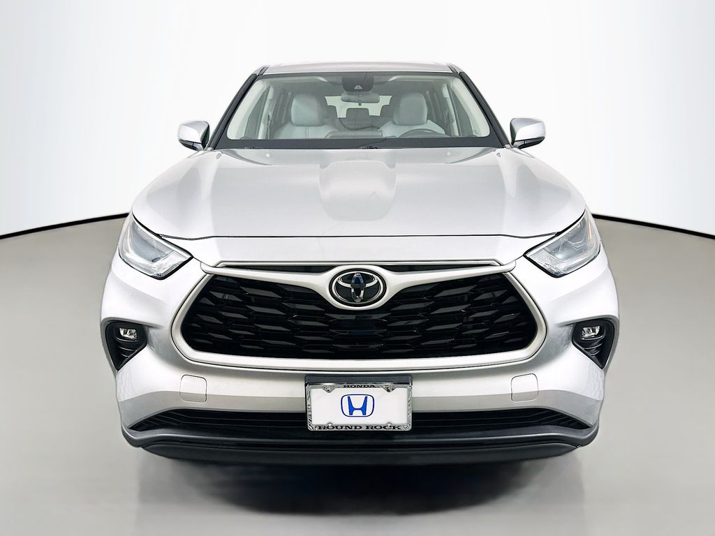 Thumbnail: 2023 Toyota Highlander - 2