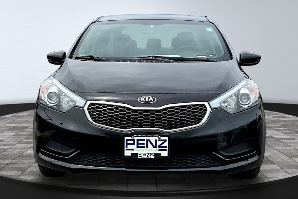 Used 2015 Kia Forte LX with VIN KNAFK4A69F5292447 for sale in Rochester, Minnesota