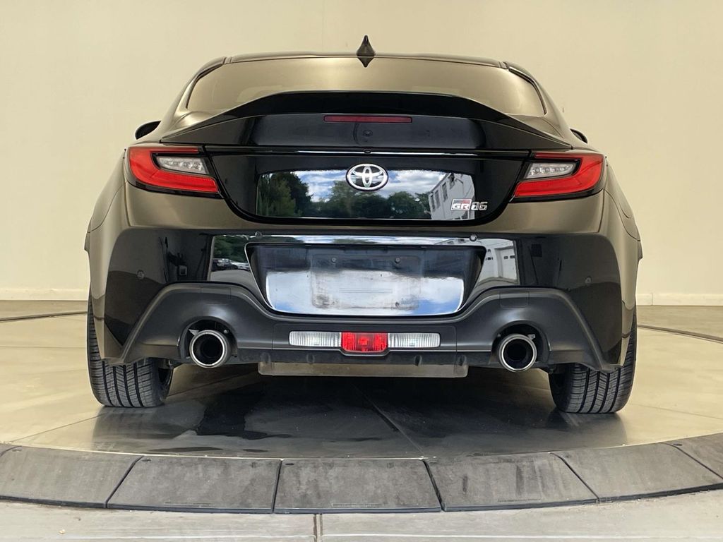 2025 Toyota GR86 Premium - 5