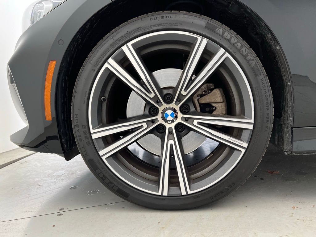 Thumbnail: 2023 BMW 3 Series - 23