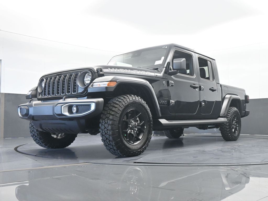 Used 2025 Black Clearcoat Jeep High Tide image 55