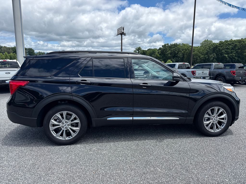 Used 2024 Ford Explorer SUV
