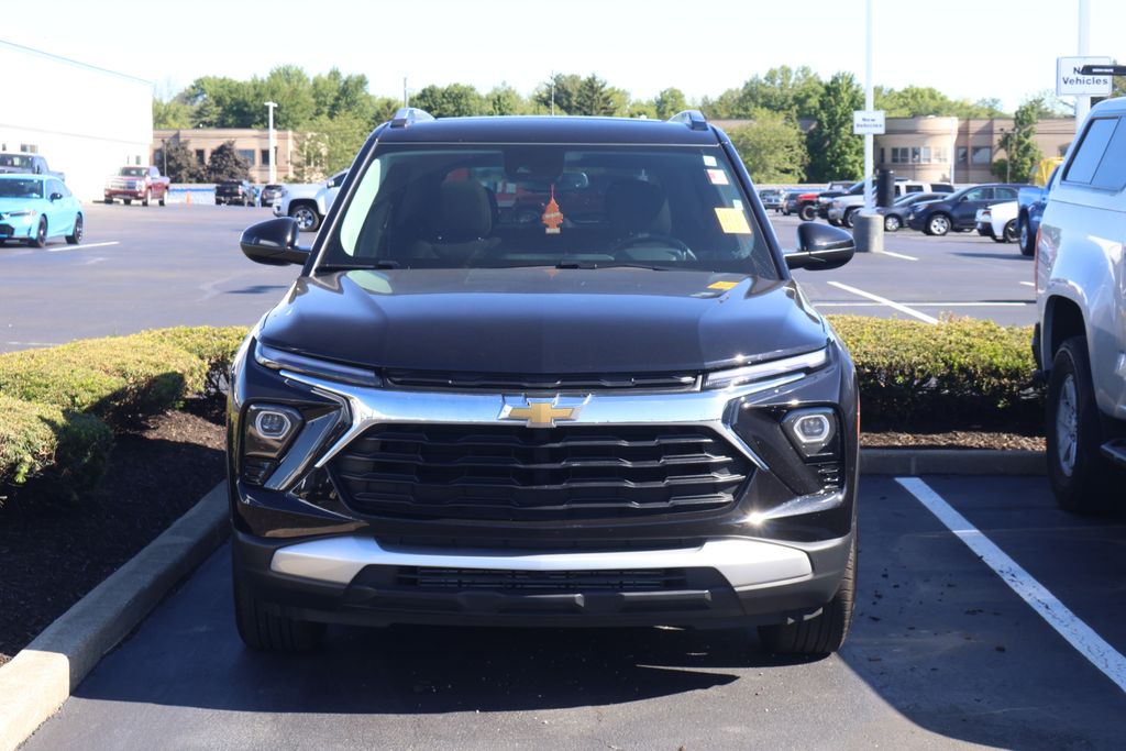 Thumbnail: 2026 Chevrolet TrailBlazer - 2