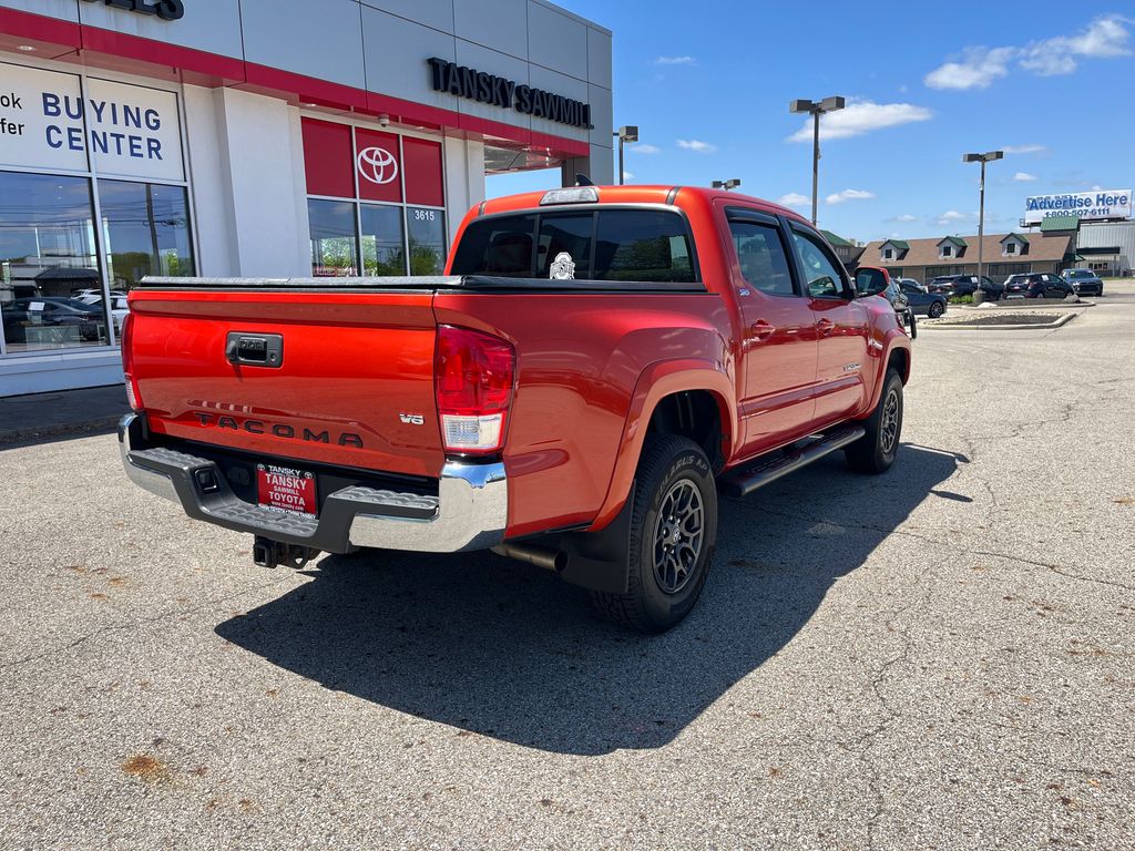2017 Toyota Tacoma SR5 photo