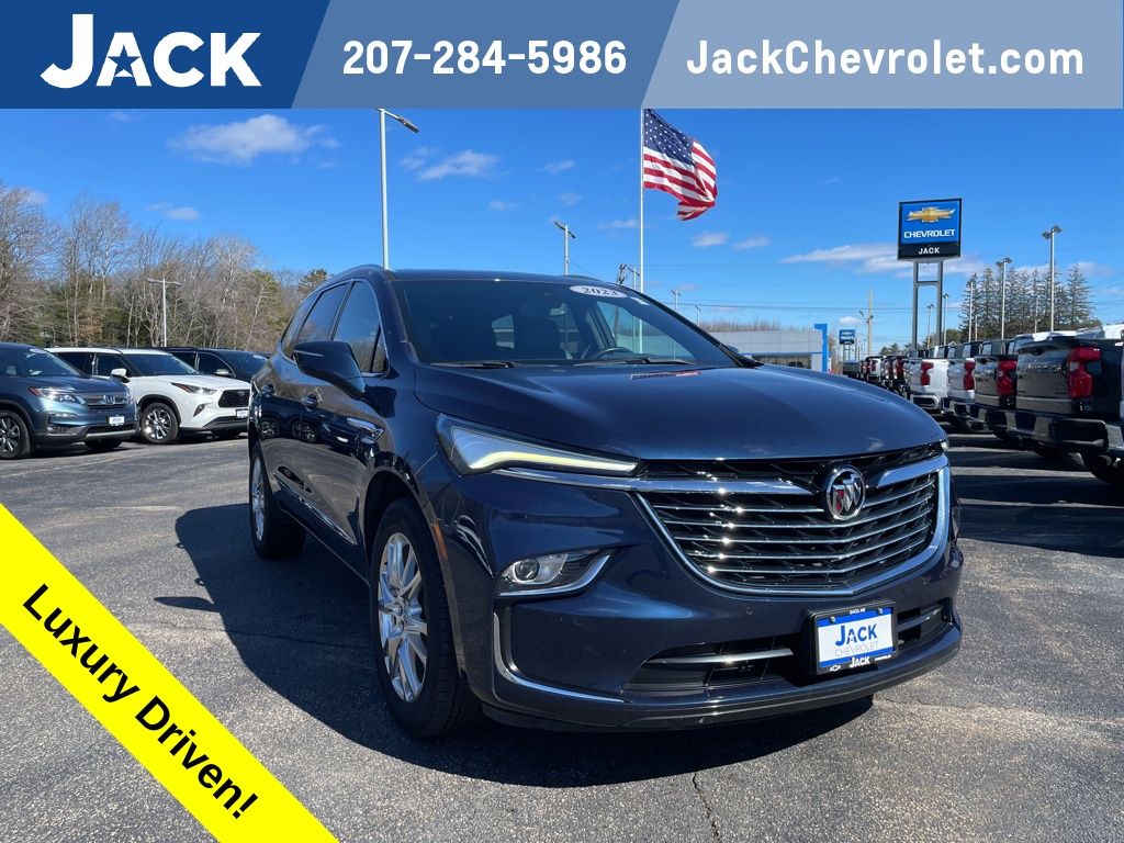 2023 Buick Enclave Essence AWD