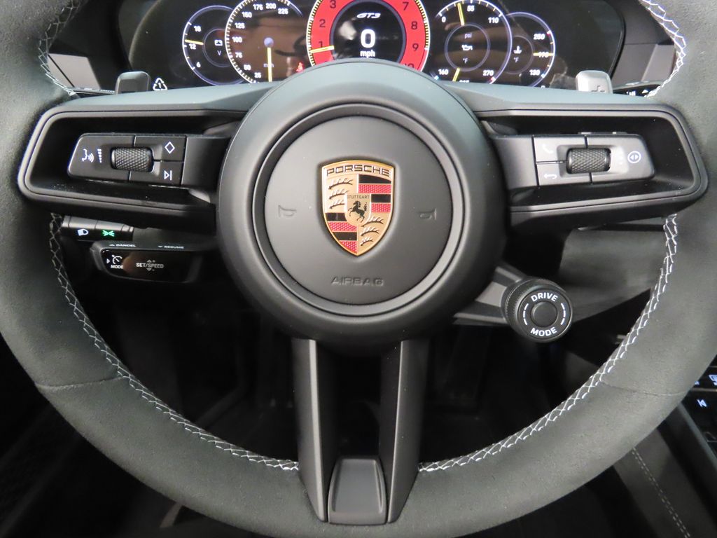 Thumbnail: 2026 Porsche 911 - 18