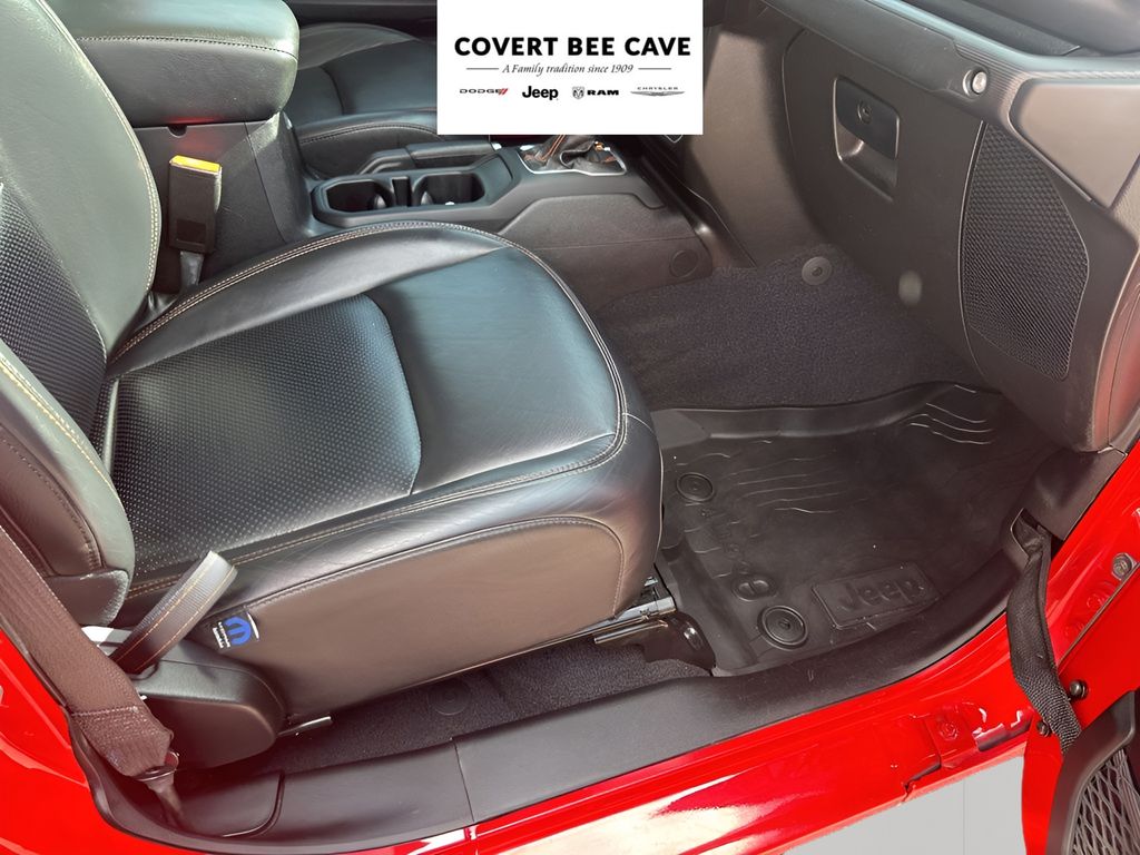 Used Car 2021 Jeep Gladiator  Mojave For Sale Under $40,000 In Austin, Texas