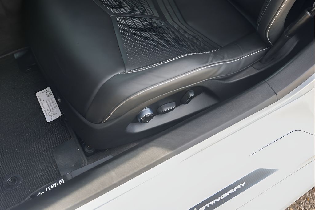 Used 2023 Silver Chevrolet Stingray image 8