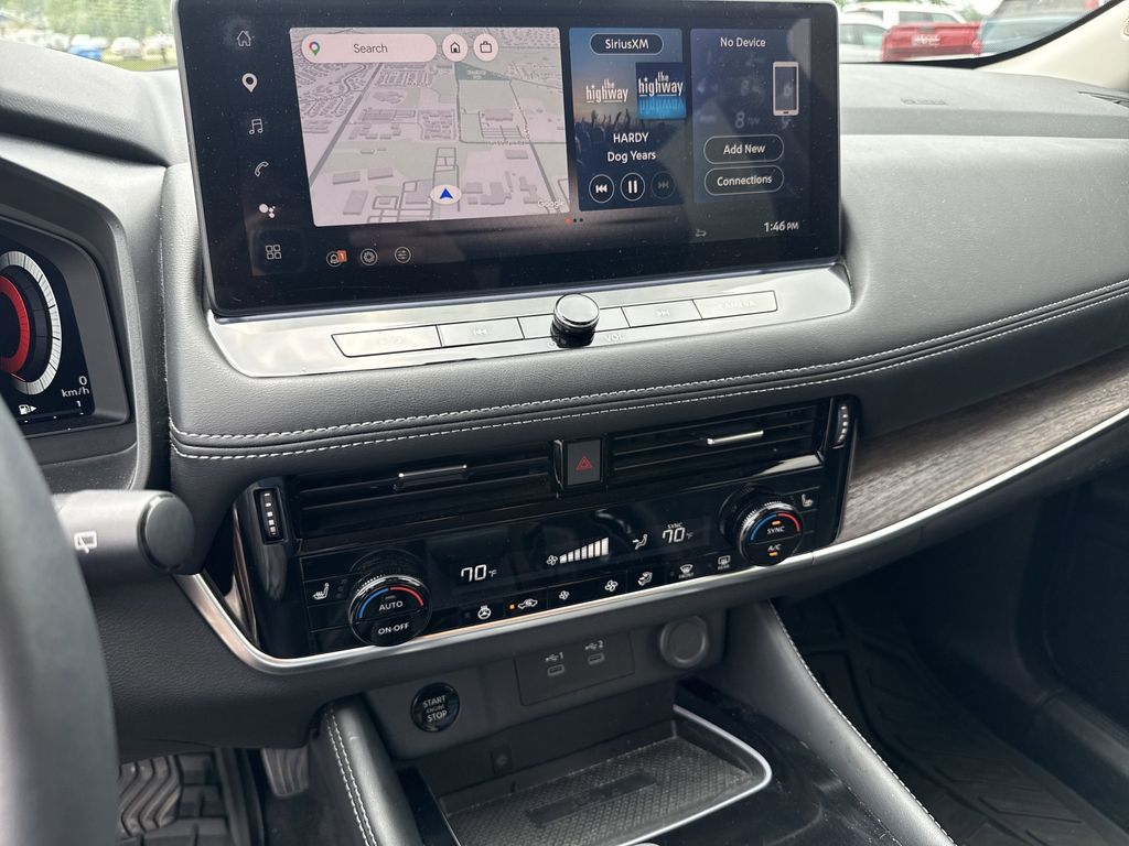 2024 Nissan Rogue Platinum Gold at Toyota of Victoria