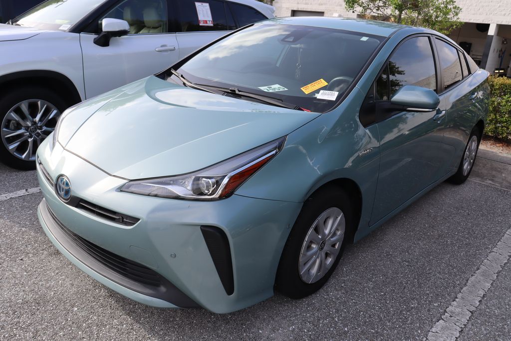 Thumbnail: 2022 Toyota Prius - 2
