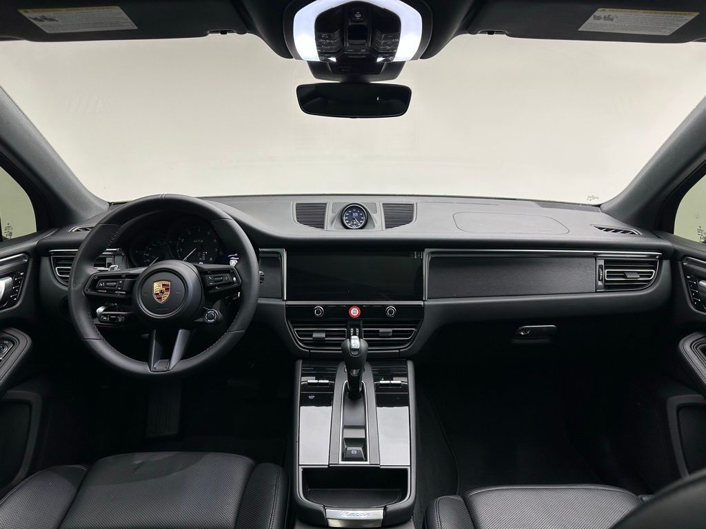 Thumbnail: 2024 Porsche Macan - 8