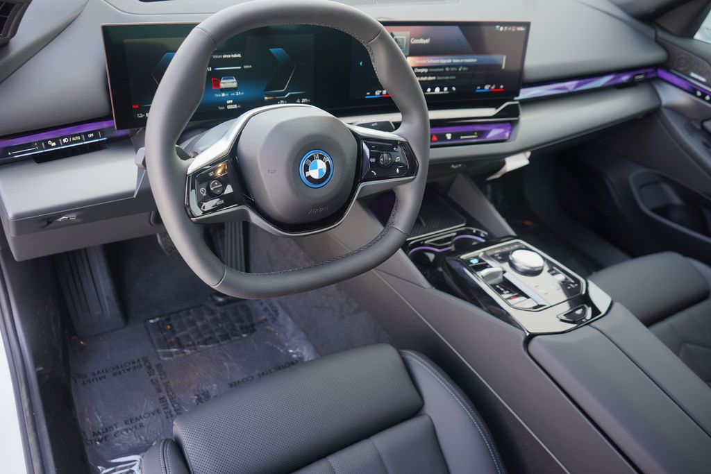 2024 BMW i5 eDrive40 13