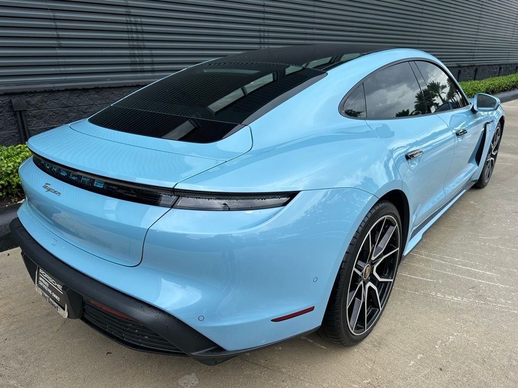 Thumbnail: 2023 Porsche Taycan - 9