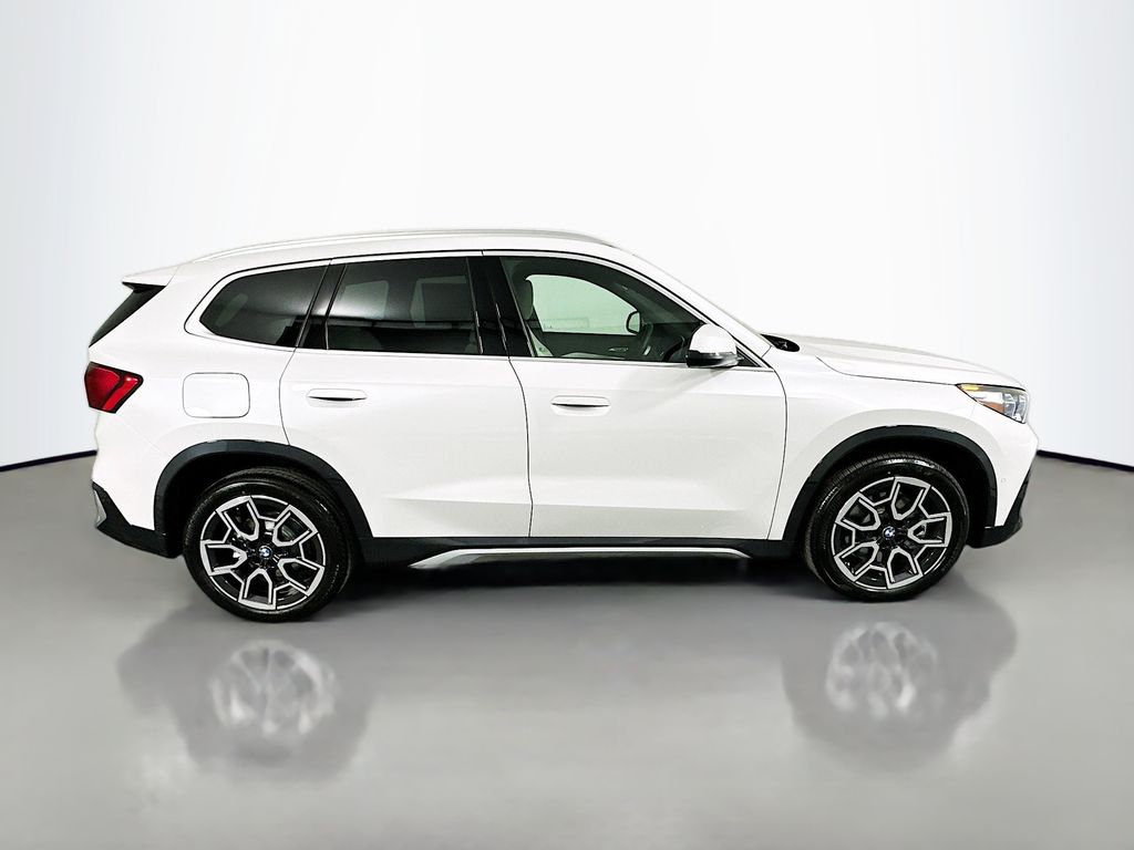 Thumbnail: 2026 BMW X1 - 4