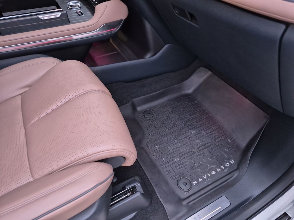 Used Car 2025 Lincoln Navigator L  Black Label For Sale Under $100,000 In Austin, Texas