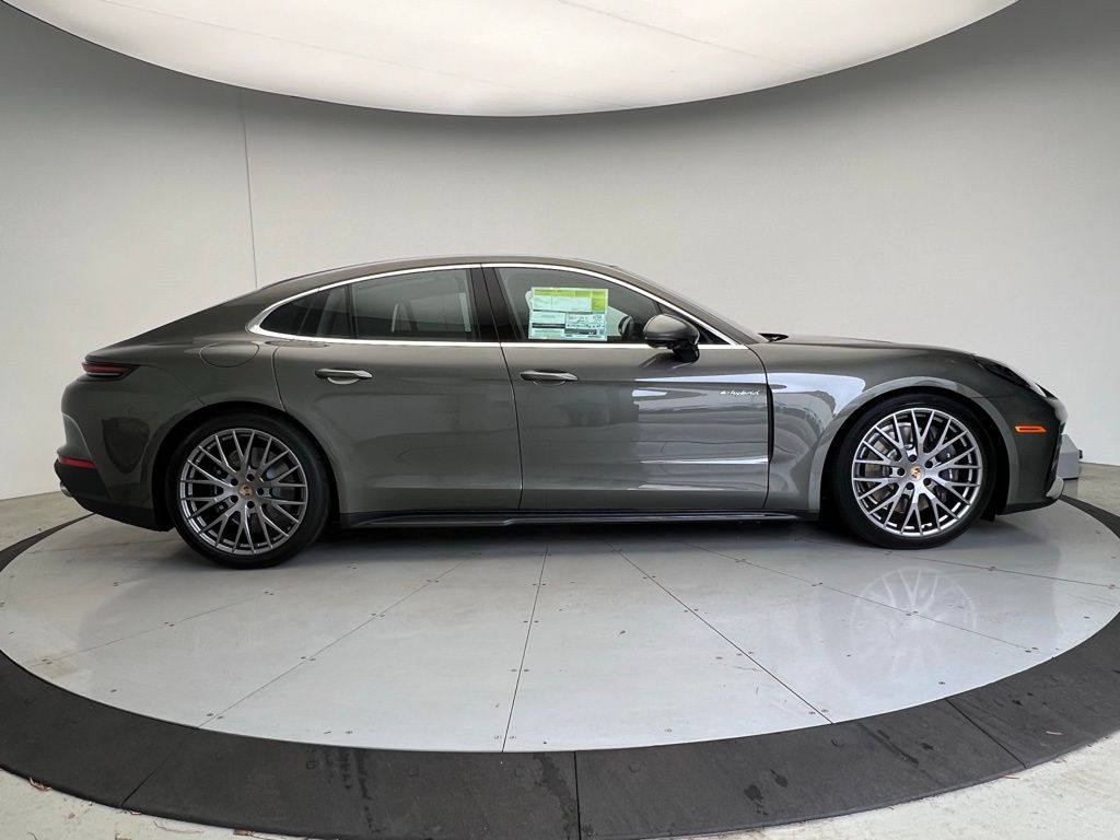 Thumbnail: 2026 Porsche Panamera - 23