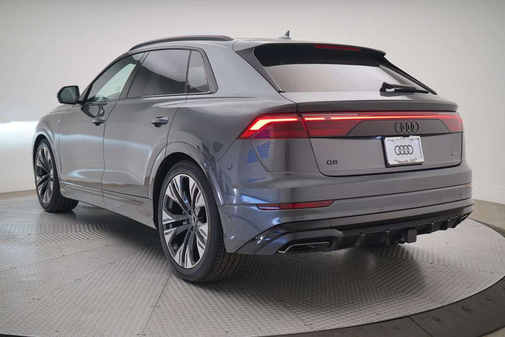 Thumbnail: 2026 Audi Q8 - 3
