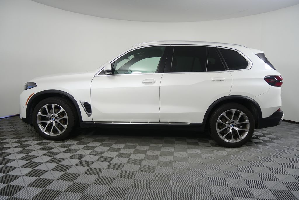 Thumbnail: 2024 BMW X5 - 6