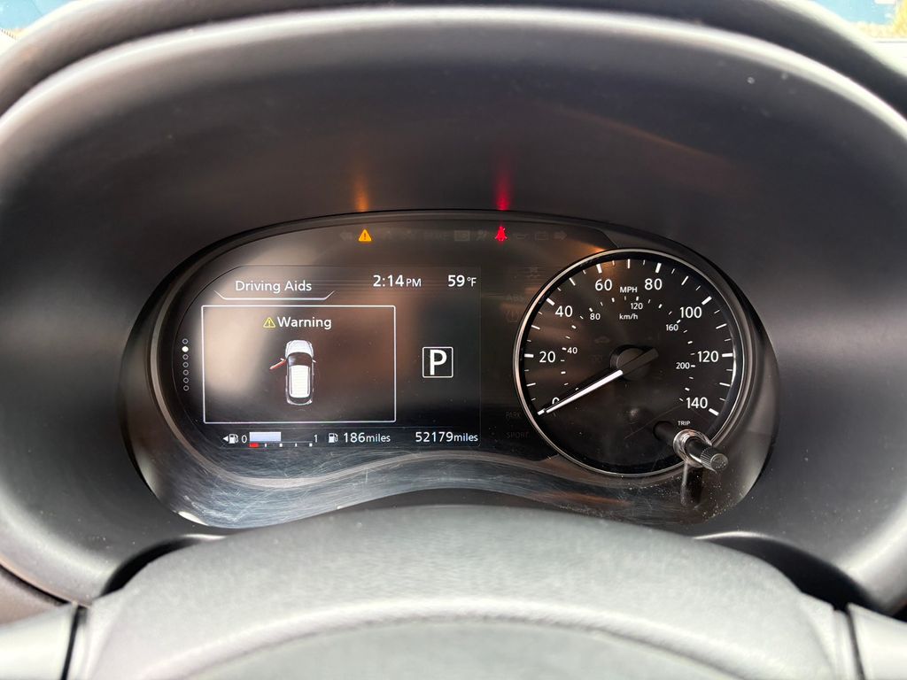 2023 Nissan Kicks SR