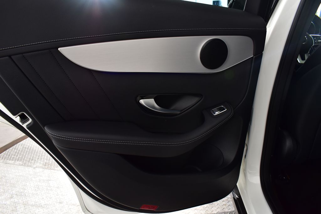 Thumbnail: 2023 Mercedes-Benz GLC - 29