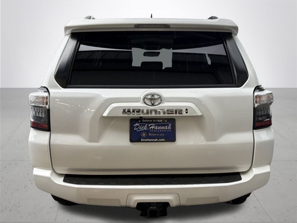 2022 Toyota 4Runner SR5