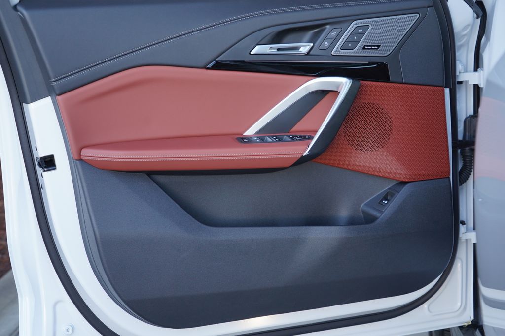 Thumbnail: 2027 BMW X1 - 12