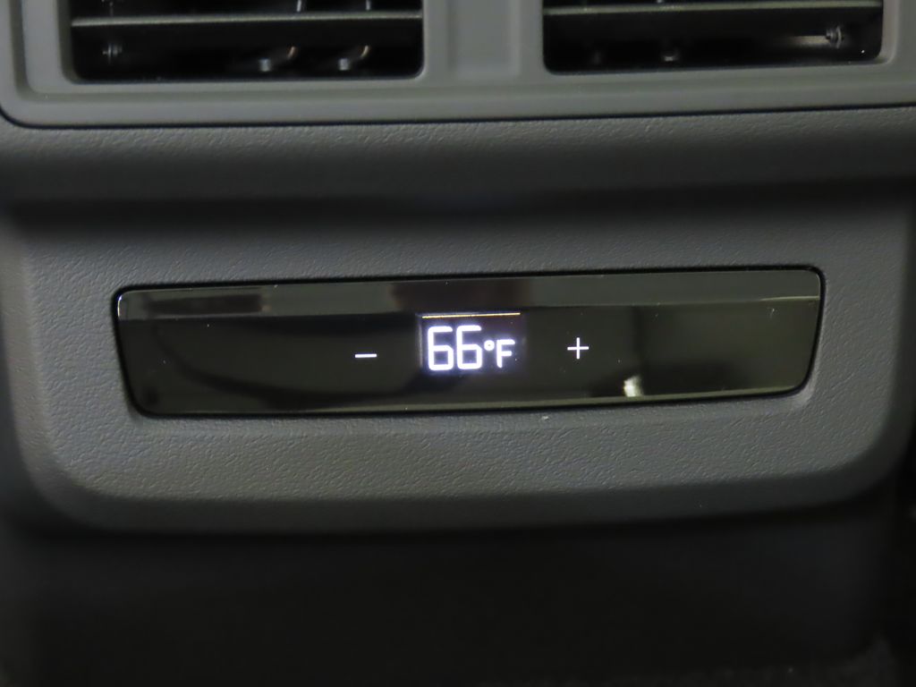 Thumbnail: 2025 Audi Q5 - 24