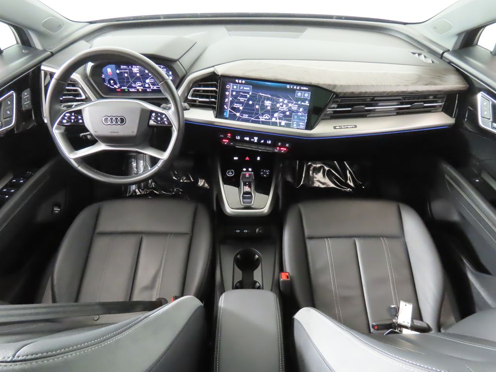 Thumbnail: 2023 Audi Q4 e-tron - 10