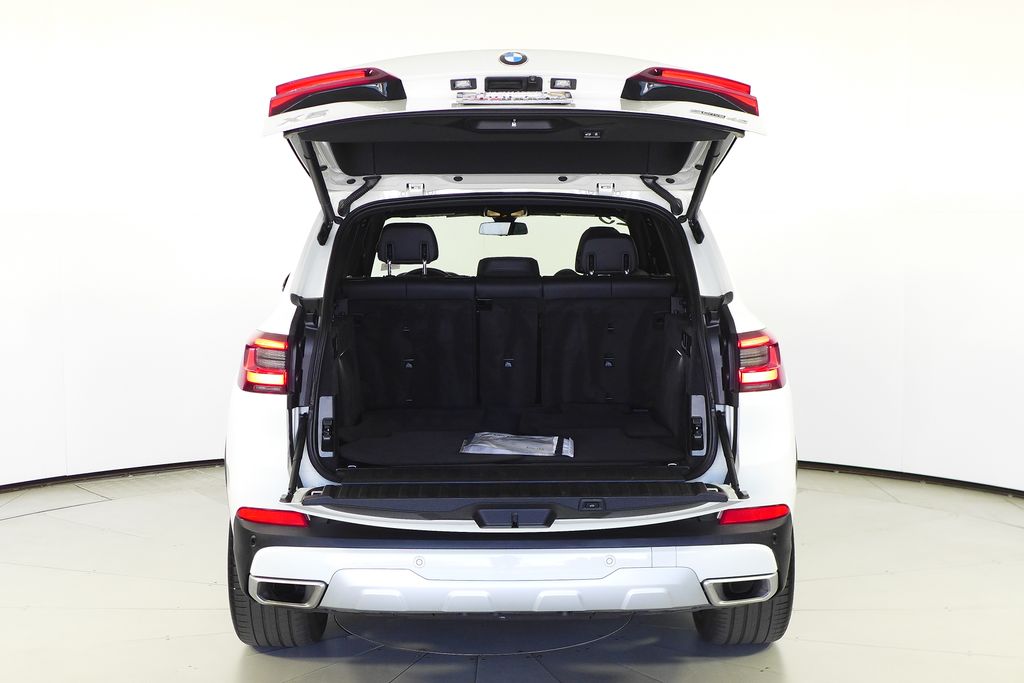 Thumbnail: 2023 BMW X5 - 10